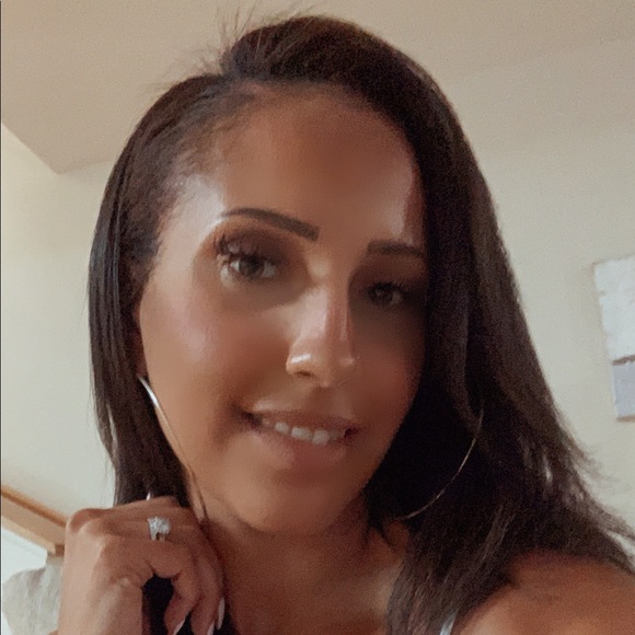 Meet your Posher, Rosemary - Picture 1 of 1